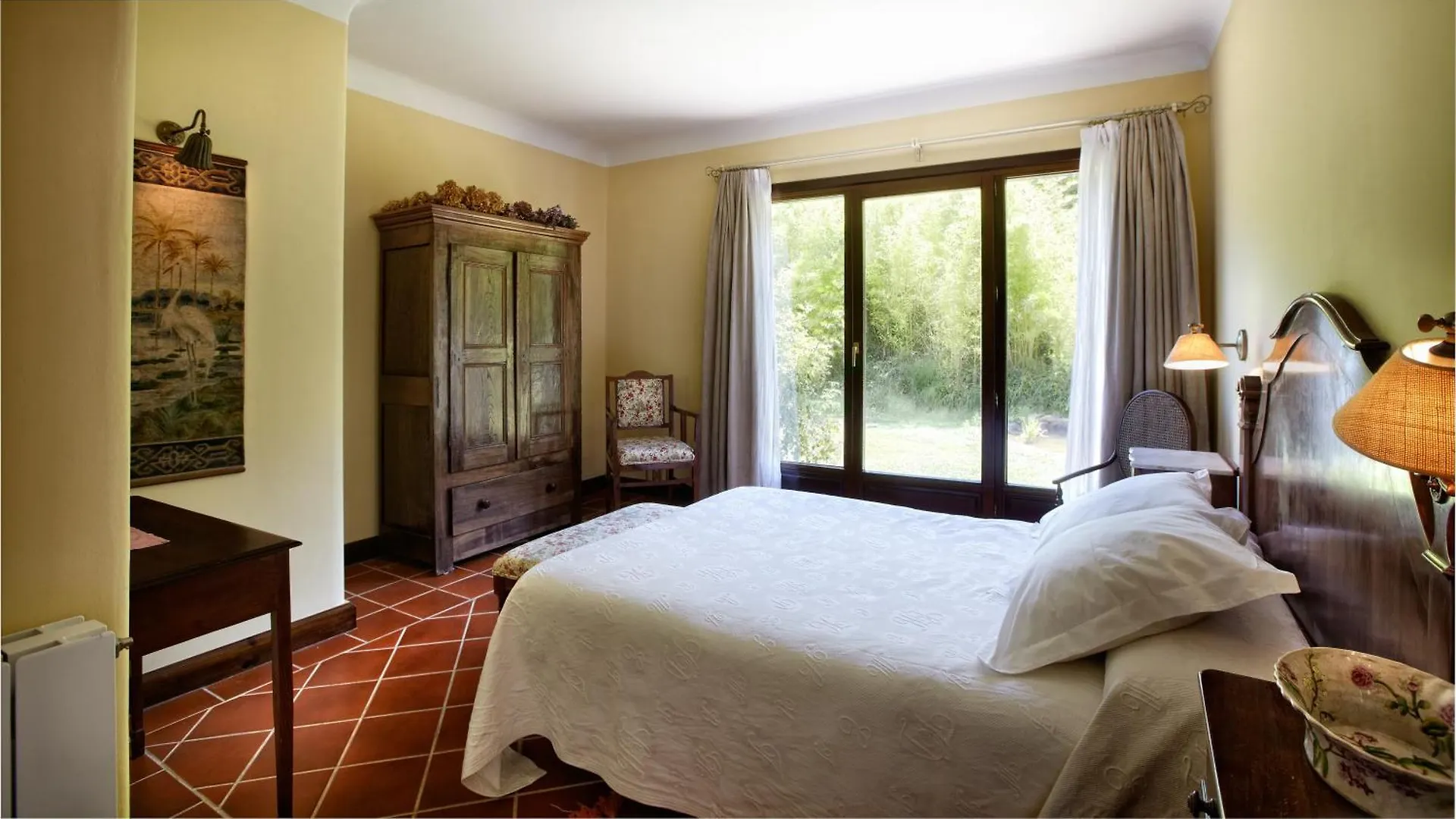 Hotel Ibarra Llantada