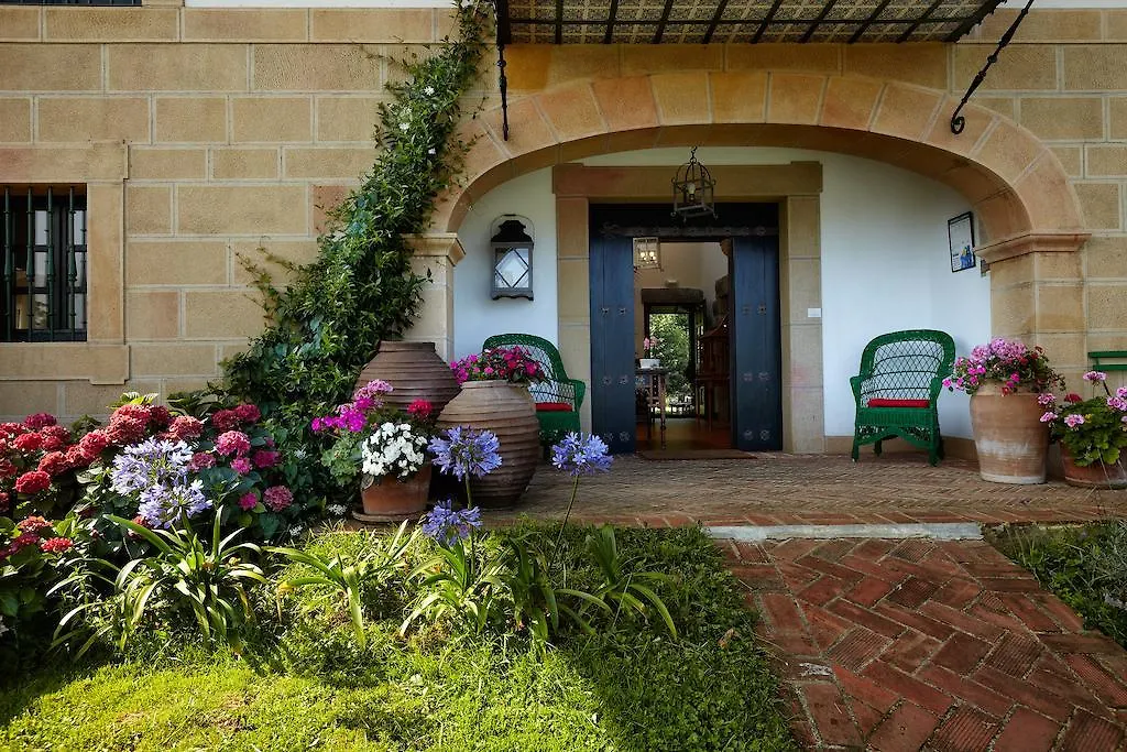 Hotel Ibarra Llantada